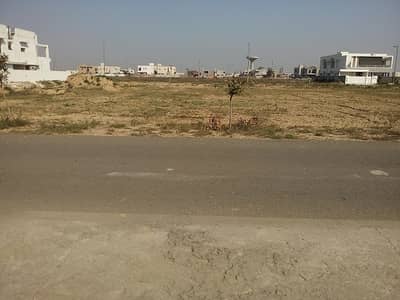 Facing Park Location Direct Access To 150 Feet Wide Road 1 Kanal Plot For Sale