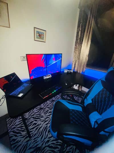 L SHAPE GAMING TABLE - WITH IMPORTED ARGB LIGHTS.