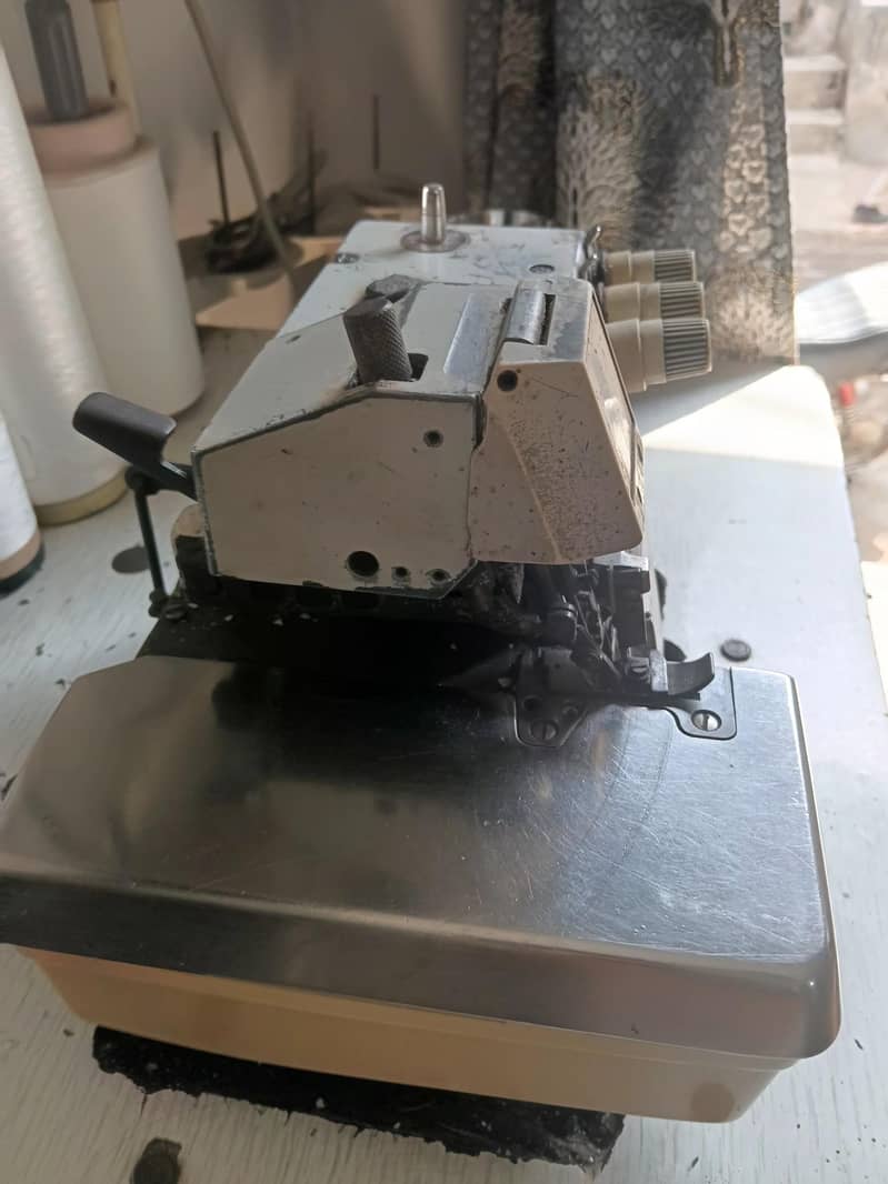Overlock machine 2