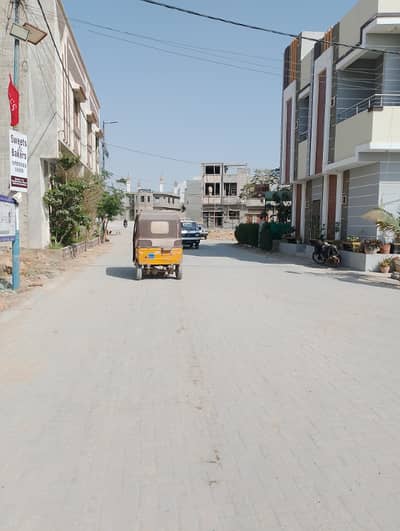 Executive Block 120 Sq Yd West Open Plot For Sell