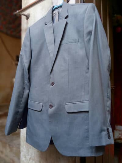 "Faisalabad:Silver Gray Suit For Sale-Used Only Once"
