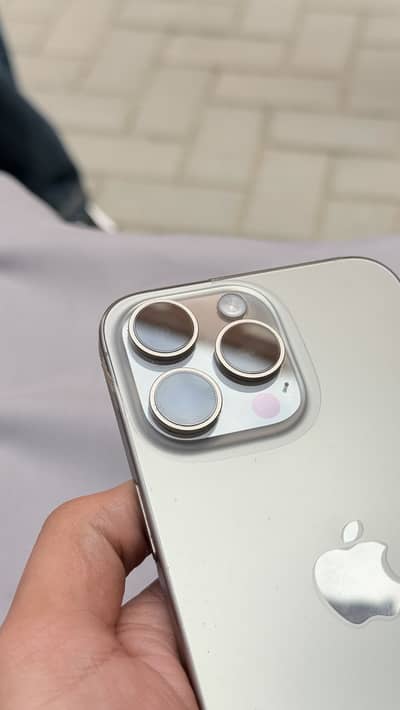 15 Pro Max JV 256 GB Natural Titanium