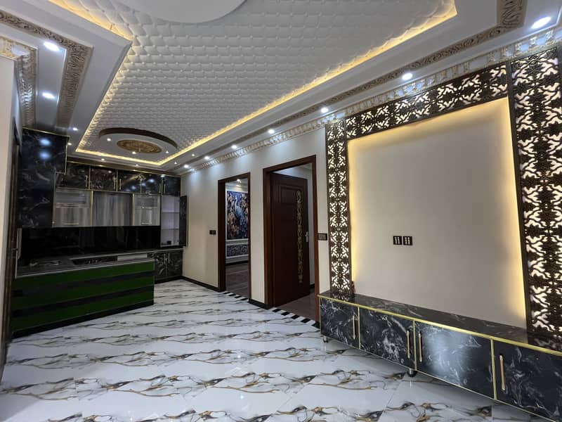 5 Double Heighted 12