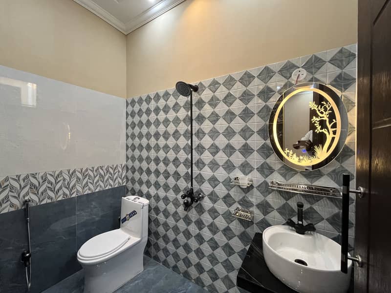 5 Double Heighted 21