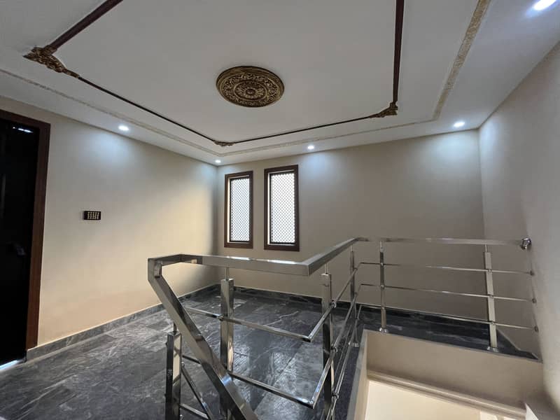 5 Double Heighted 22