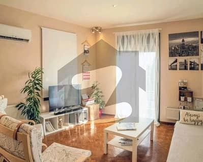 Bahria Town - Sector E Flat For Sale Sized 800 Square Feet