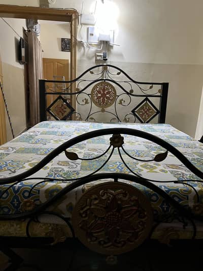 Used iron double bed.