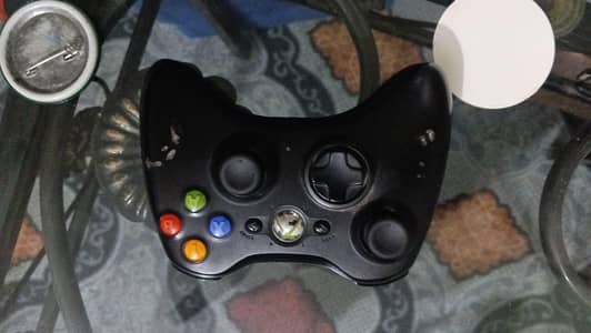 Xbox 360 with 2 controller 130+ games