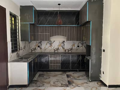 House for rent 5 Marla ground portion slightly used