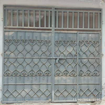Gate in very good condition