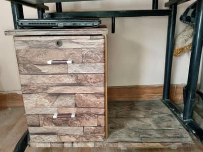 Computer table with drawer - good condition