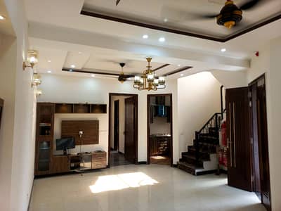 Prime Location 5 Marla 3 Bed House Available For Rent In DHA 9 Town