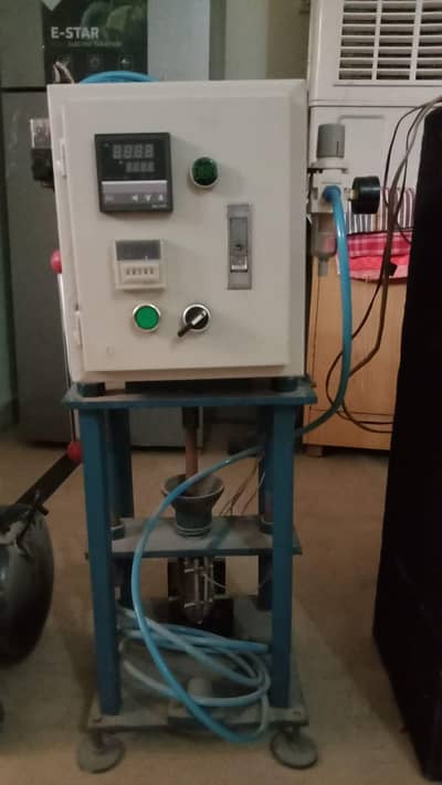 Data cable molding machine