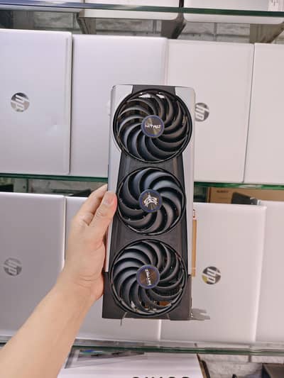 SAPPHIRE NITRO + OC RX 6800 16GB - Brand new condition 10/10