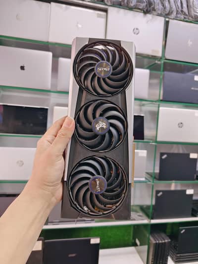 SAPPHIRE NITRO + OC RX 6800 - 16GB Graphic Card