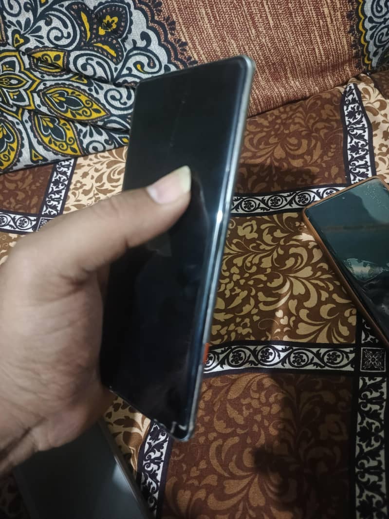 camon40 pro 1