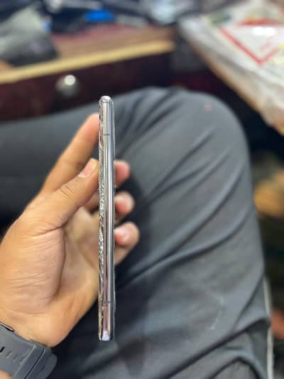 Mi 10 t 8/128 pta approved. bas back broken hai baki mobile 10/10 hai