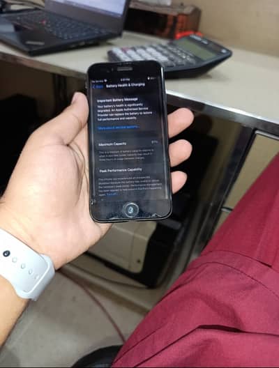 Apple 8 For sale 10/10 in reasonable price