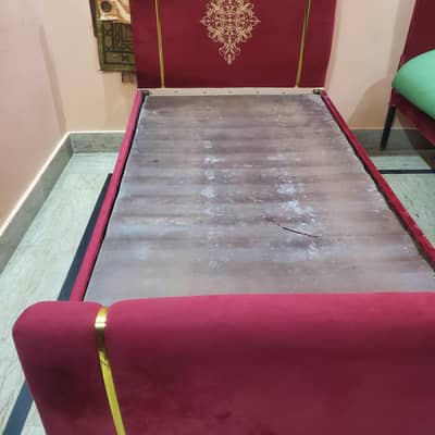 Contact on what's app only 03249668726