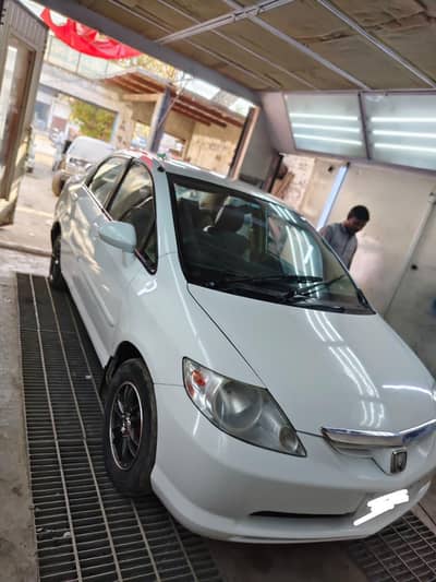 Honda city 2005 model  out sover iner janen.