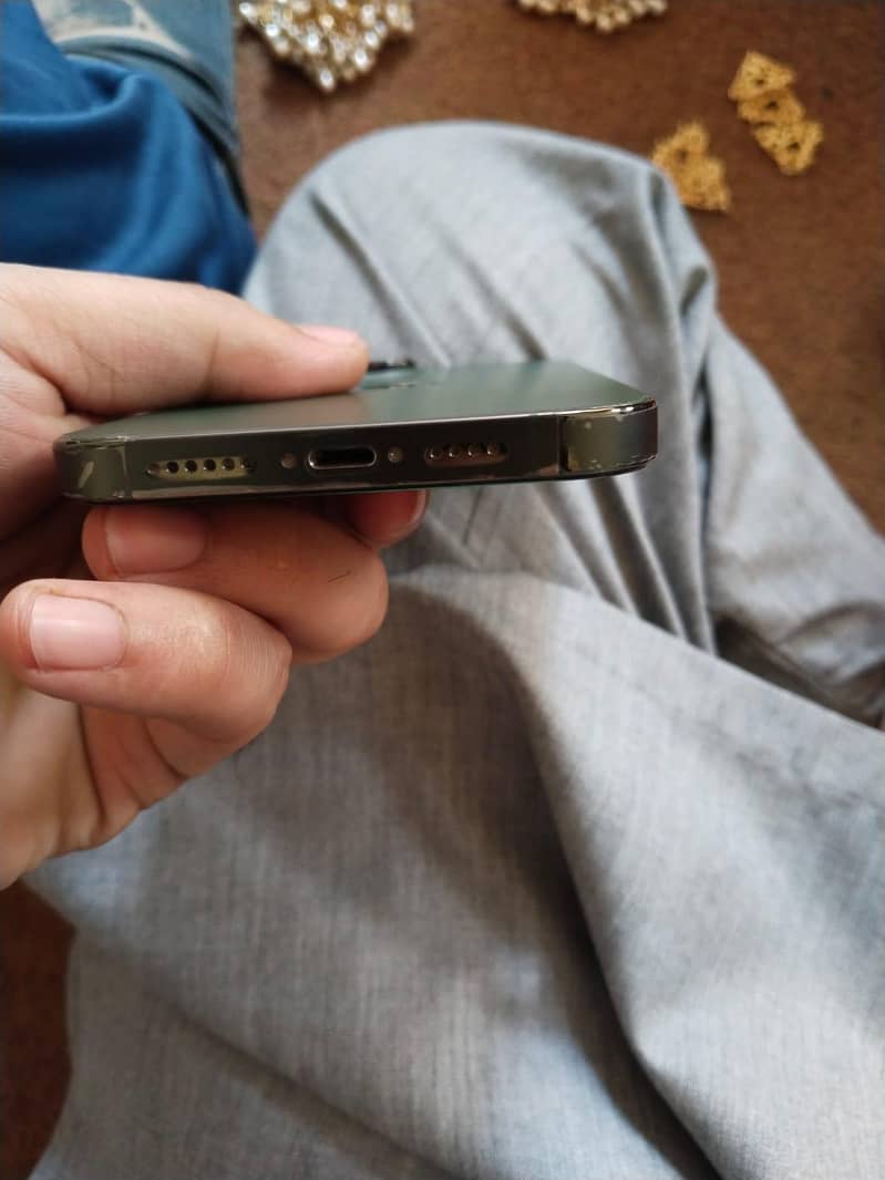 iPhone 13 Pro Max JV 128GB | 2 Months eSIM | Minor Glass Crack 3