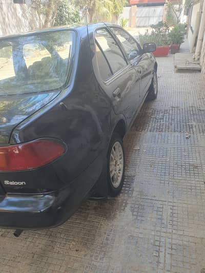 NISSAN SUNNY BLACK QUEEN