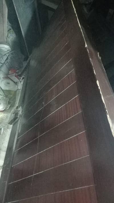 1 double bed 2 single bed aik double mattress 1 single mattress