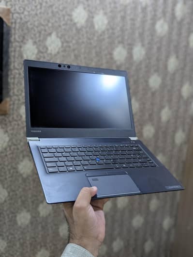 Toshiba Portege i7-8th gen Laptop Best Slim 8/256gb