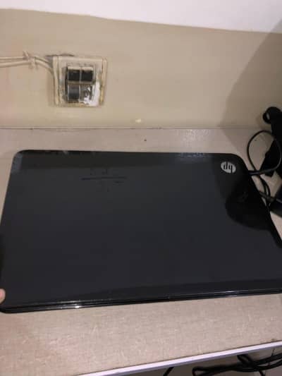hp laptop for sale condition 10/10 only battery issue