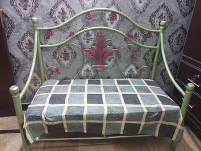 sofa & dressing table