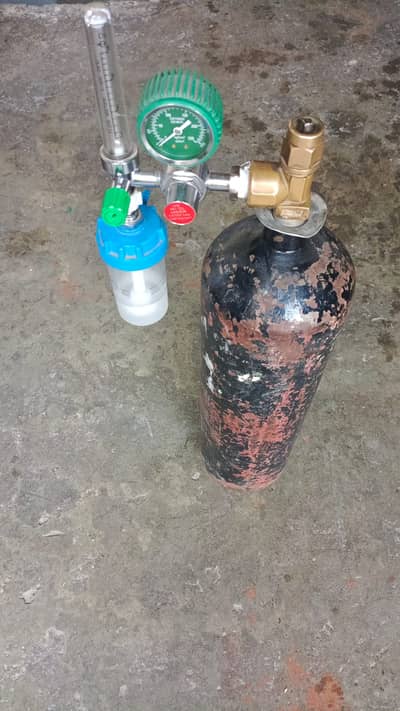 oxygen cylinder