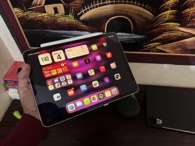 iPad Pro M2 for sale.