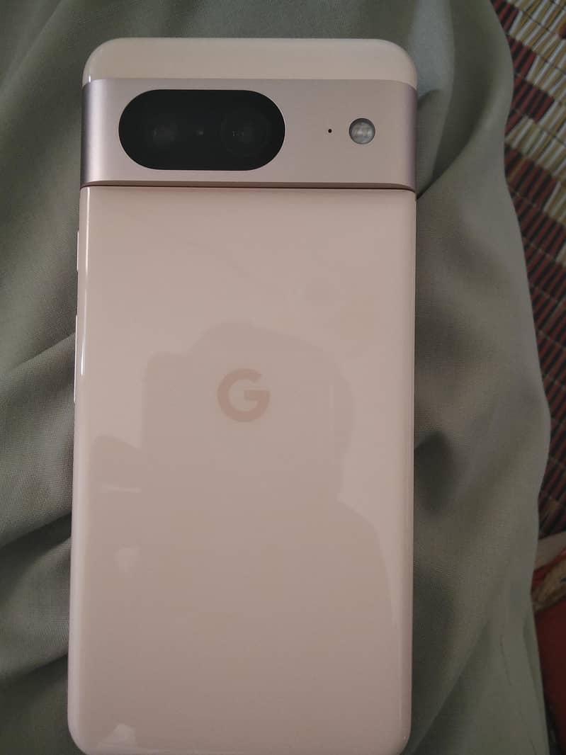 Google Pixel 8 1