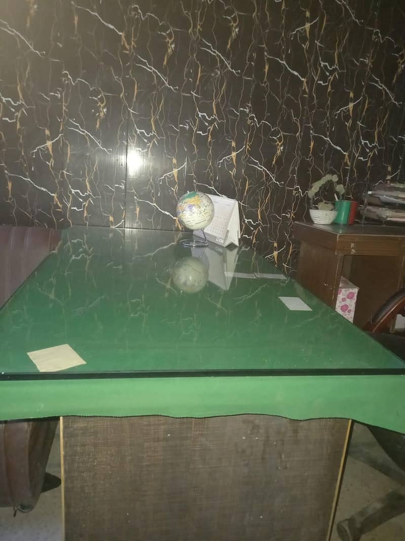 executive table + side table + mirror 4