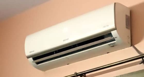 Orient 1.5 Air conditioner in good condition.