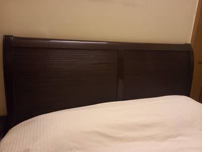 Bed Set for sale  / Bed For Sale / furniture for sale