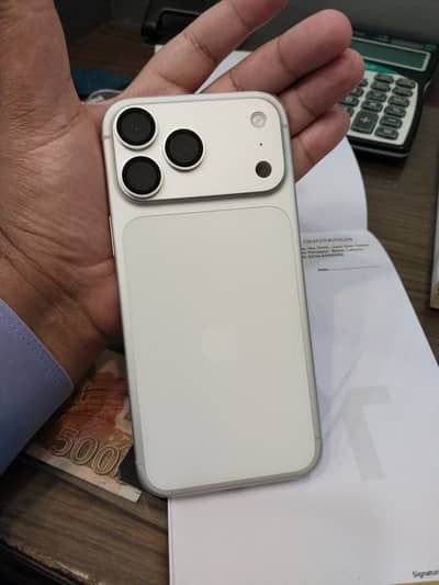 Iphone 17 pro max 256 GB LLA only  15 days use