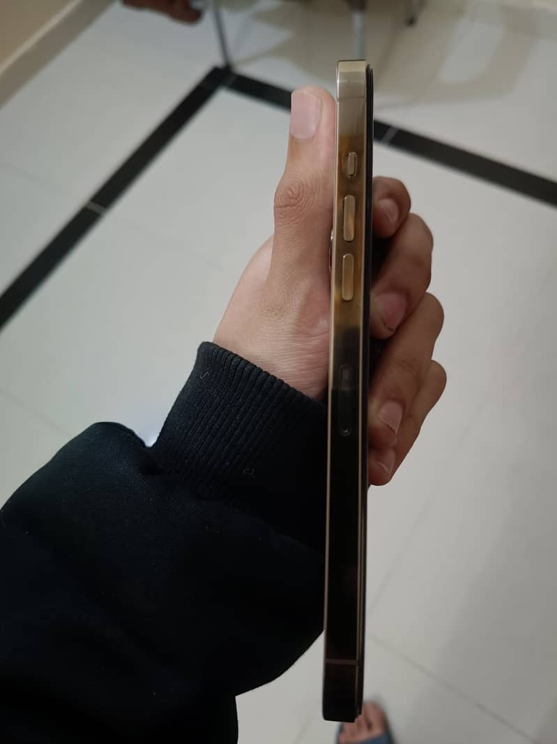 Iphone sim working 1