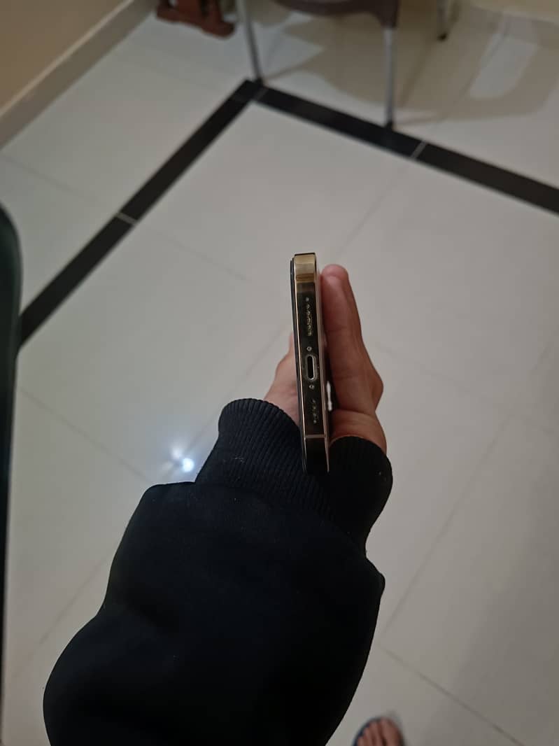 Iphone sim working 4