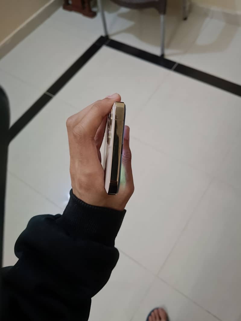 Iphone sim working 6