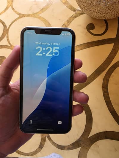 IPhone XR 64 GB single sim PTA