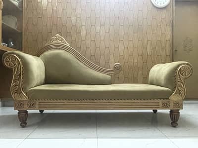 Dewan sofa for sale in new condition