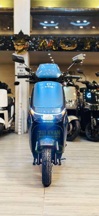 EVEE C1 AIR SCOOTY SCOOTER BOYS MALE FEMALE GIRLS LADIES EV