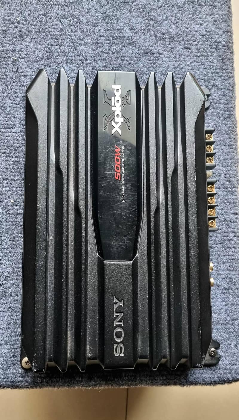 Sony woofer & amplifier 2