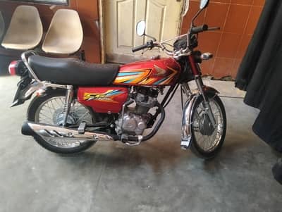 26 modal hi zero metr condeshon letr Kuta hi chek krin Pasand aay to b