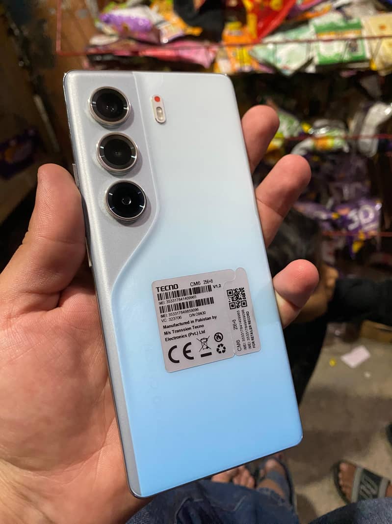 Tecno Camon 40 pro 0