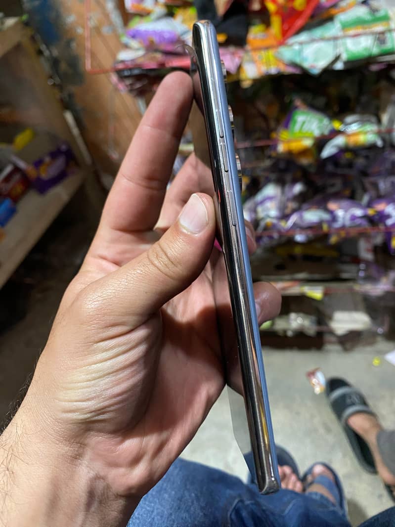 Tecno Camon 40 pro 3