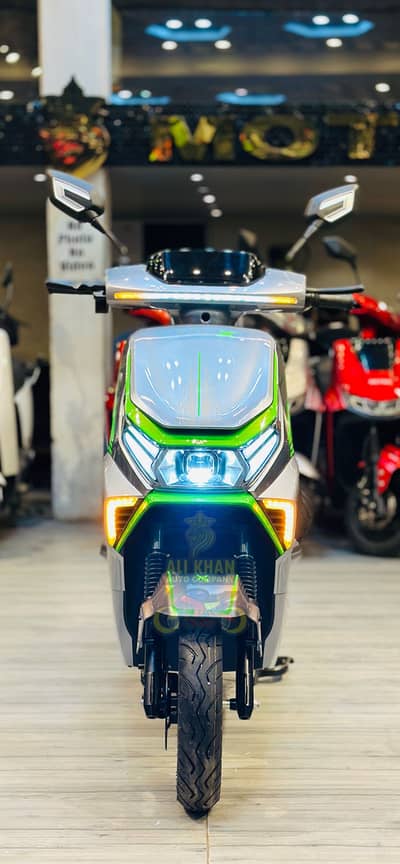 RAMZA A700 SCOOTY SCOOTER MALE FEMALE BOYS GIRLS LADIES SCOOTY EV