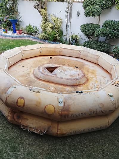 10 Person inflatable raft