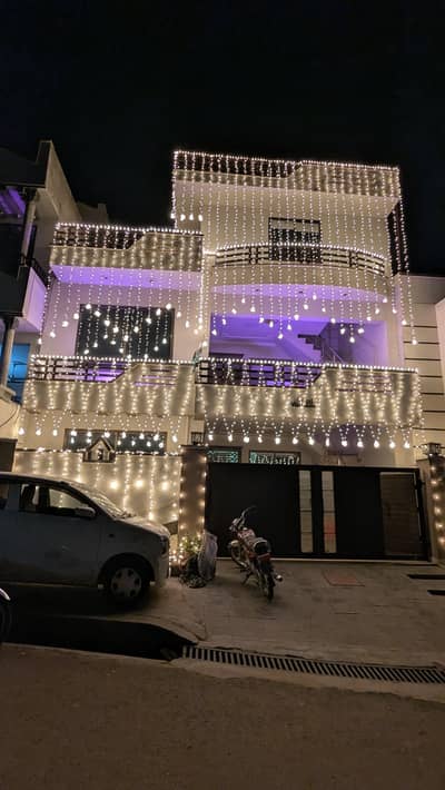 Home Decorator and sound system, stage and sage decor